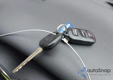 2006 Toyota Matrix Xr z USA, uszkodzony, nr VIN 2T1KR32E66C555896